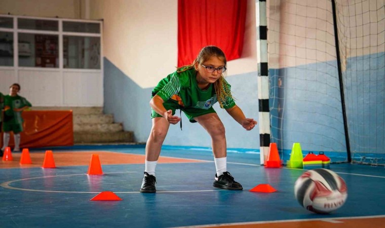 Erzincanda çocuklar bu yaz spora doyacak