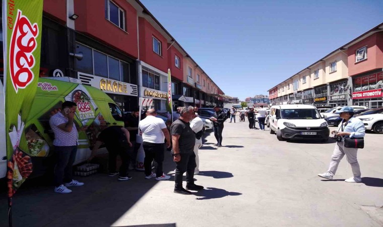 Erzurumda Ücretsiz Açık Oto Pazarına yoğun ilgi