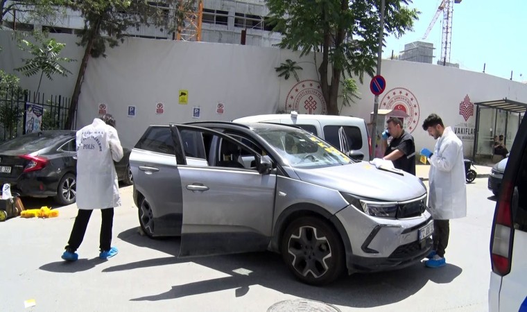 Fatihte öğretmene silahlı saldırı: Aracına defalarca ateş açıldı