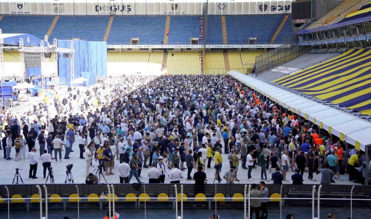 Fenerbahçede oy kullanma işlemi başladı