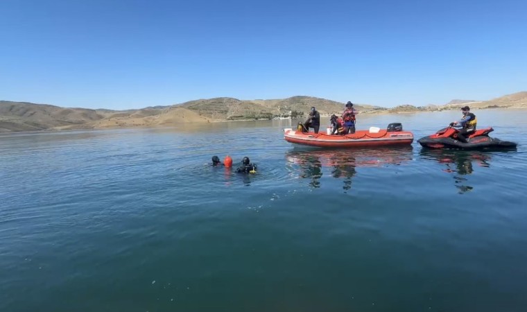 Feribottan baraja atlayan şahsın cansız bendeni bulundu