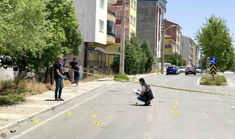 İki grubun silahlı kavgasında kan aktı: 3 yaralı