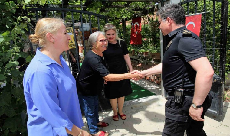 İl Emniyet Müdürü şehit ailesine bayram ziyareti yaptı