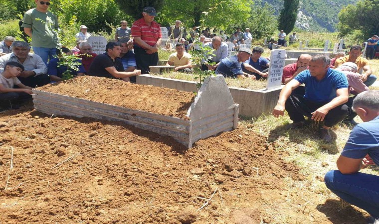 İliçteki maden kazasında hayatını kaybeden işçi Osmaniyede toprağa verildi