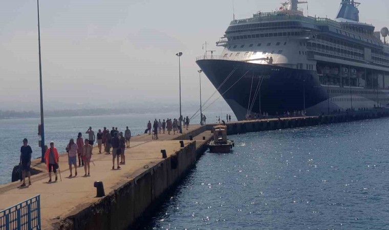 İngilizler ‘Marella Discovery ile Alanya Limanına demirledi