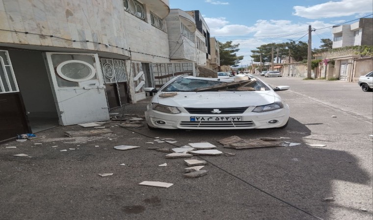 İranda 4.9 büyüklüğünde deprem: 4 ölü, 120 yaralı