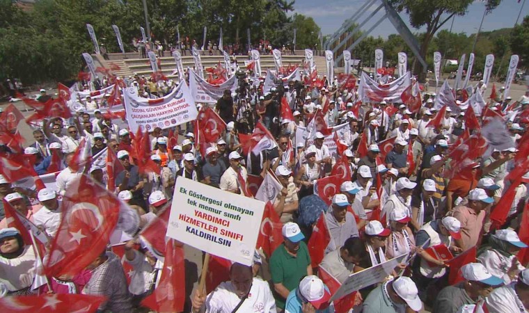 Kamu Birliği Konfederasyonundan Büyük Devlet Memurları Mitingi