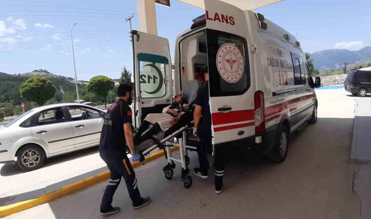 Kaybolan Alzheimer hastası yaşlı kadın mezarlık yolunda bulundu