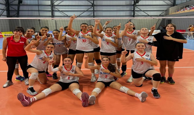 Kayserili voleybolcular Türkiye Çeyrek Finalini ‘Arda Güler Sevinci ile kutladı