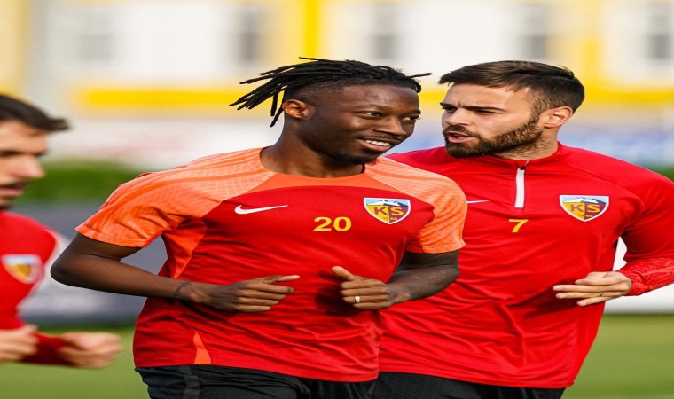 Kayserispor Mane ile sözleşme yeniledi