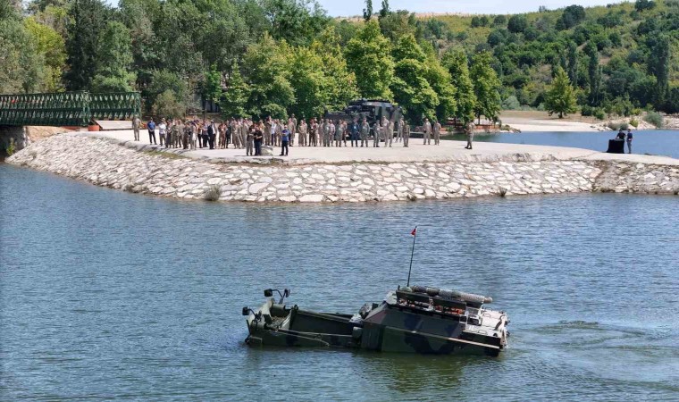 Kırklarelinde köprücü araçları gösterisi yapıldı