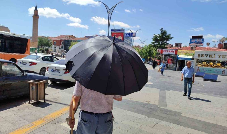 Kırşehirde hava sıcaklıkları vatandaşları bunalttı