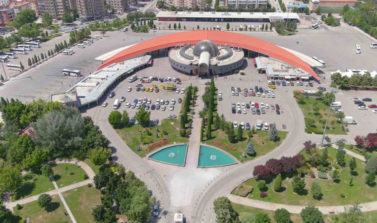 Konya Otogarında bayram yoğunluğu yaşandı