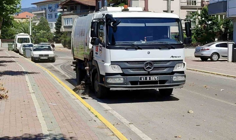 Körfezde hummalı temizlik çalışması