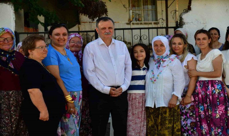 Kurban Bayramını vatandaşlarla geçiren Başkan Balabana yoğun ilgi