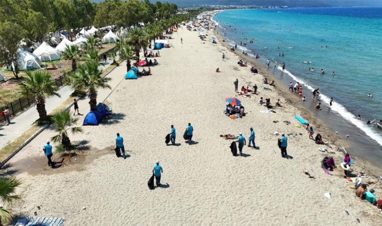 Kuşadasında Kurban Bayramı tatilinin ilk 5 gününde 1645 ton çöp toplandı