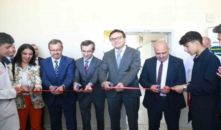 Kütahya Mesleki ve Teknik Anadolu Lisesinde Hidrolik ve Pnömatik Laboratuvarı açıldı