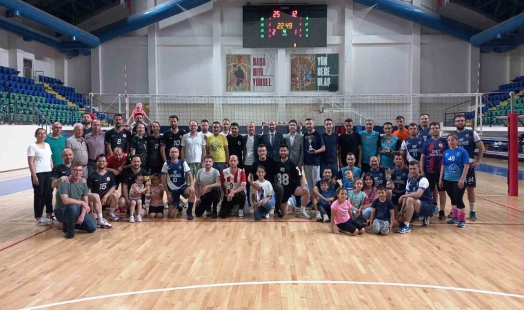 Kütahyada kurumlar arası voleybol turnuvası