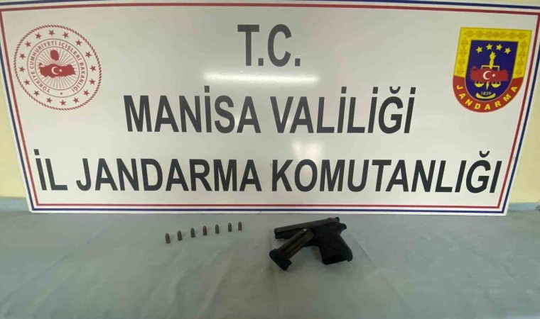 Manisada şüpheliden ruhsatsız tabanca çıktı