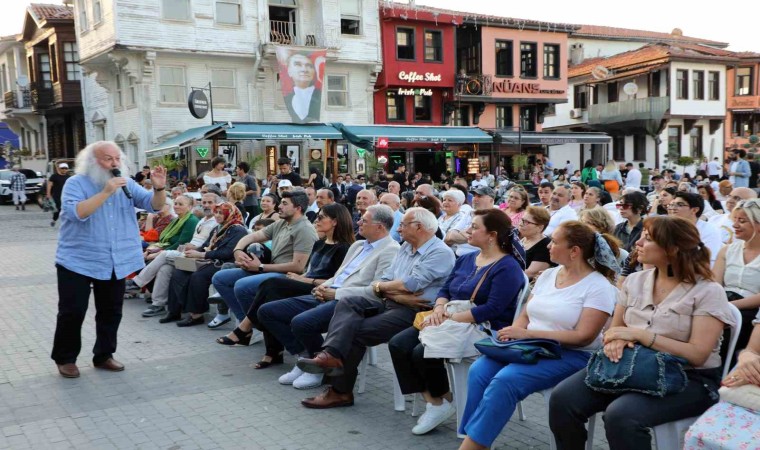 Nazım Hikmet Mudanyada şiir ve şarkılarla anıldı