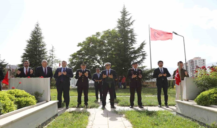 Niğdede protokol üyeleri bayramlaştı