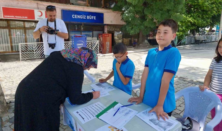 Öğrenciler çevre için vatandaşlardan Söz veriyorum imzası topladı