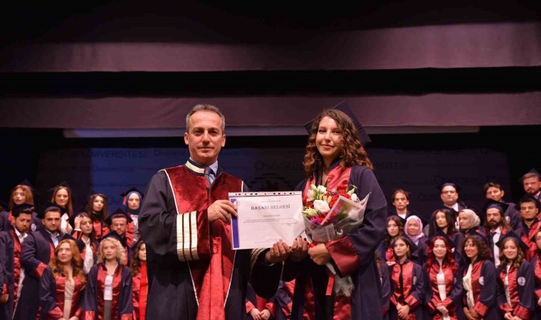 OMÜde yılın ilk mezuniyet heyecanı: 89 veteriner hekim mezun oldu