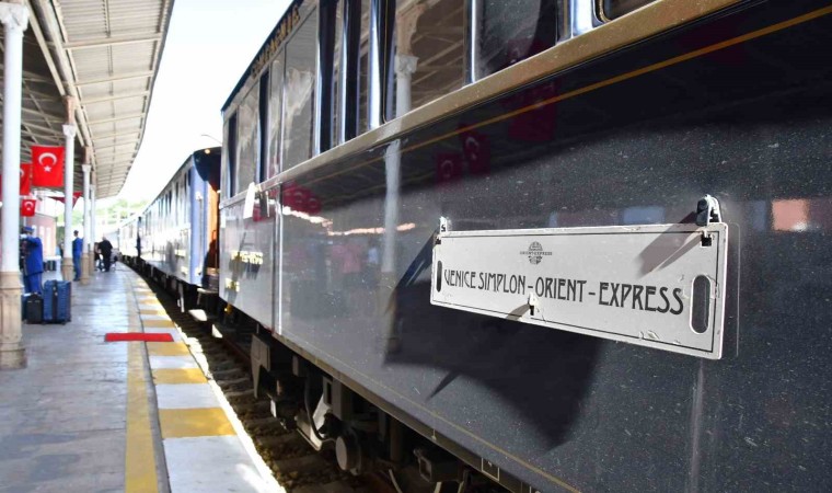 “Orient Express” İstanbulda mehterle karşılandı