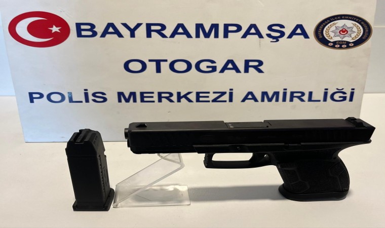 Otogarda polisten bayram uygulaması, ayakkabı içerisinde uyuşturucu yakalandı