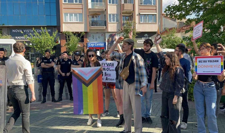 Polis müdahalesiyle gözaltına alınan 10 LGBTli eylemciden 4ü hakkında ‘Adli kontrol kararı verildi