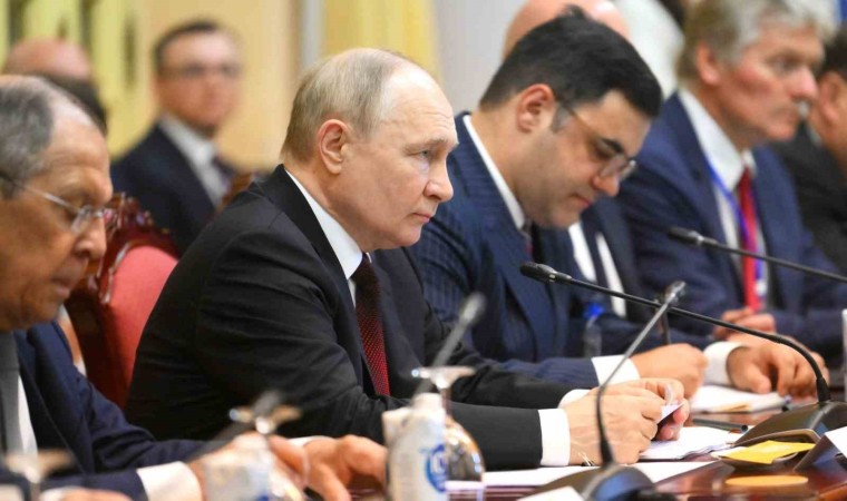 Putin: Rusya-Vietnam ilişkileri eşitlik, karşılıklı saygı ve çıkarları göz önünde bulundurma ruhuyla gelişiyor