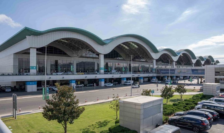 Sabiha Gökçen Havalimanı Kurban Bayramı tatilinde tüm zamanların yolcu rekorunu kırdı