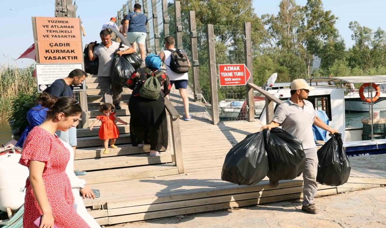 ‘Sakin Kentte 4 günde 200 ton çöp toplandı