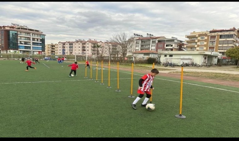 Salihlide 16 branşta ücretsiz yaz kursu