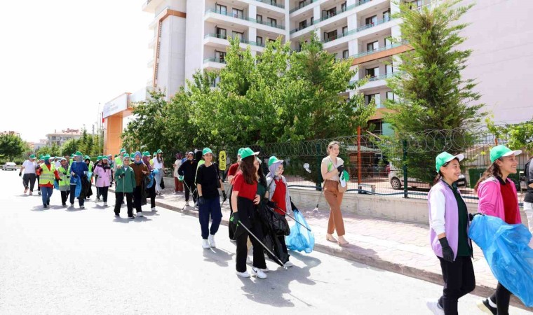 Selçuklu Belediyesinden Çevre Haftasında temizlik etkinliği