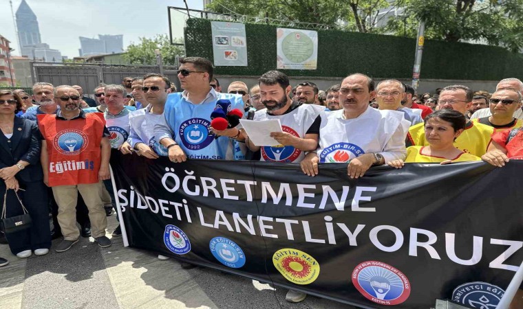 Sendikalar Ümraniyedeki öğretmene saldırıyı protesto etti