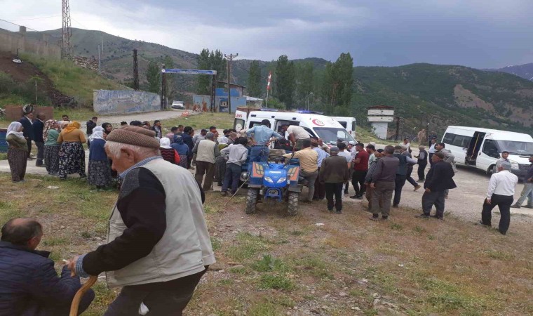 Siirtte üzerine yıldırım düşen genç kız yaralandı