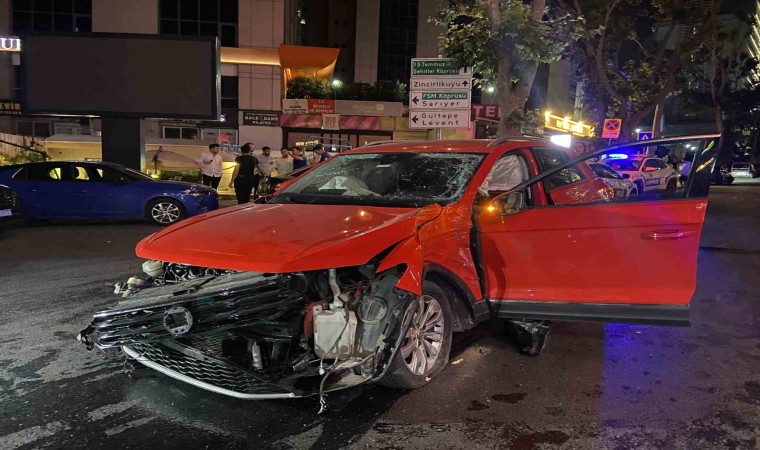 Şişlide ters yöne giren alkollü sürücünün sokağı birbirine kattığı anlar kamerada: 2 yaralı