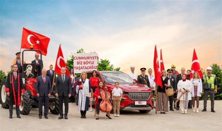 Soma Kaymakamı Fatih Akkayadan Vali Ünlüye anlamlı hediye