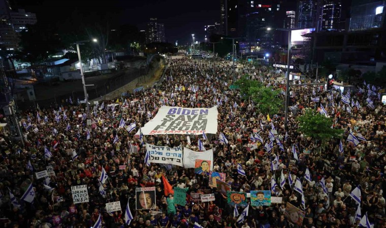 Tel Avivde 120 bin kişilik hükümet karşıtı protesto