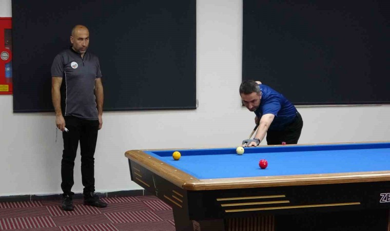 Trabzonda 3 bant bilardo bölge müsabakaları sürüyor