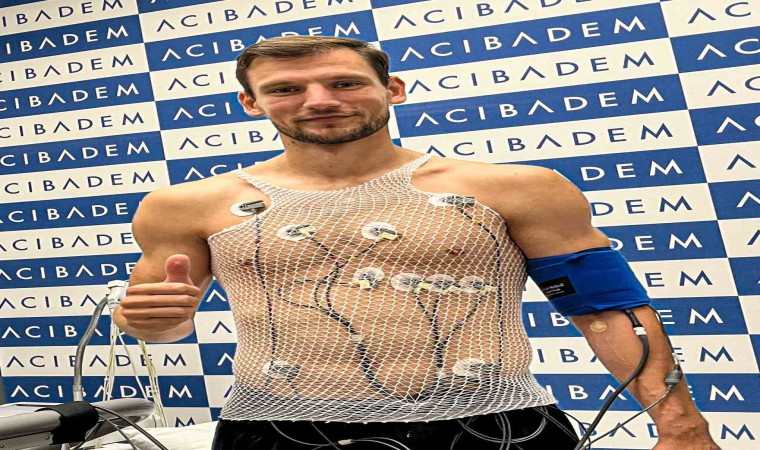 Trabzonsporda Borna Barisic ve John David Lundstram sağlık kontrolünden geçti