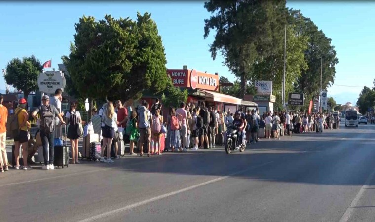 Türk tatilcilerden Yunanistanın Midilli Adasına Kurban Bayramı akını