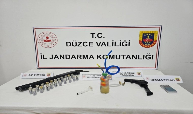 Uyuşturucu kullanan 3 şahıs ve yurda kaçak yollarla giren 2 kişi yakalandı