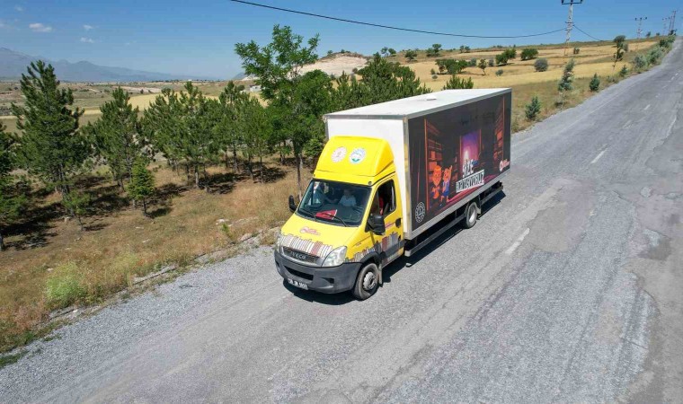 Yaz geldi, ‘gezici kütüphane Talasta yollara düştü