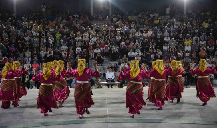 Yıldırımda ‘Erguvan coşkusu