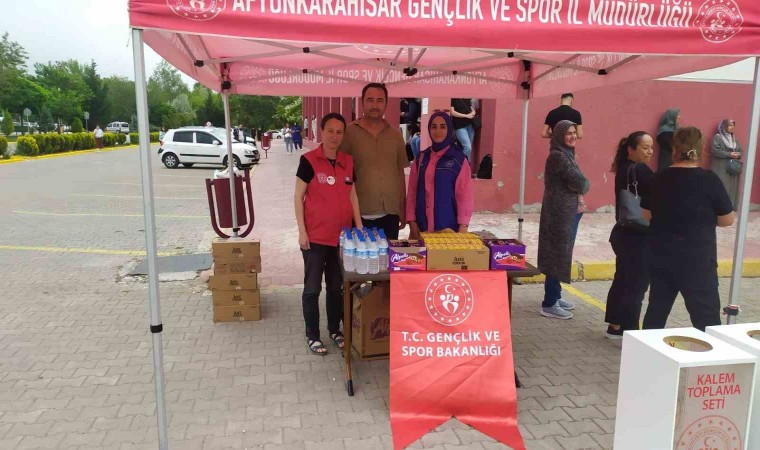 YKSye girenlerin kalemleri köy okullarında dağıtılacak