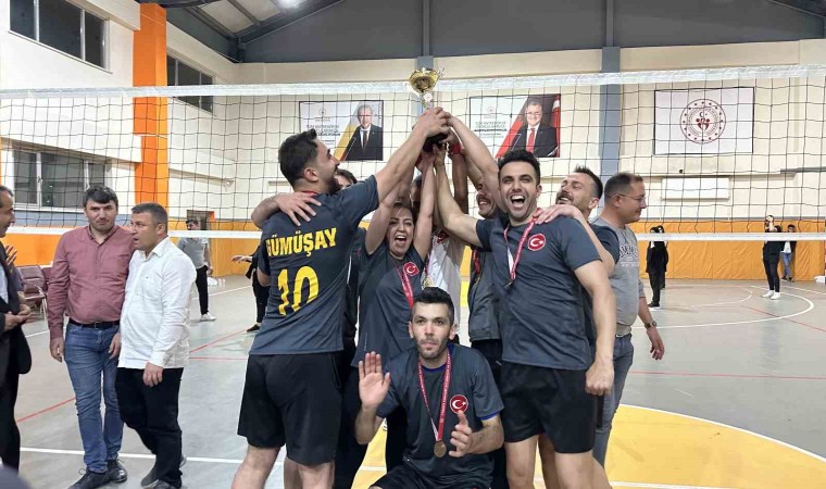 Yüksekovada kurumlar arası voleybol turnuvasını TİM 47 kazandı