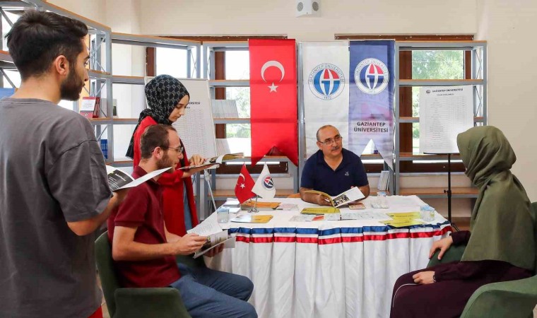 Aday öğrencilere rehberlik için GAÜNde tercih ofisi açıldı