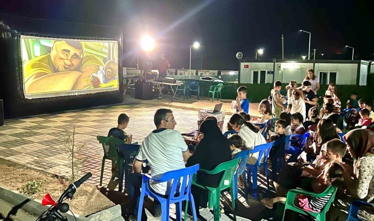 Adıyamanda çocuklar için açık hava sineması etkinliği düzenlendi